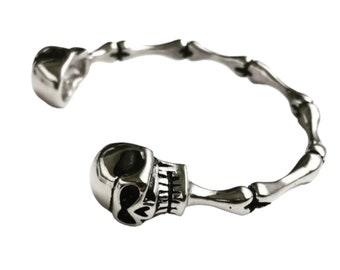 Zwei Schädel Köpfe Öffnen Armreif Echtes Solid 925 Sterling Silber Doppelkopf Gothic Skull Armreif Geschenk für Ihn, Handgefertigte Knochen Armbänder
