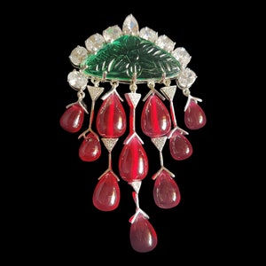 Vintage Art Deco Brooch For Women/Men Red Ruby Drop Cabochon Tassel Brooch | Handmade | Royal Emerald Green Brooch | Green Hand Carved Pin