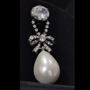 Queen Marie Antoinette Pearl Pendant for Women Antique Ribbon Bow Cubic Zirconia Inspired by Mary Antoinette Handmade Royal Heritage Jewelry