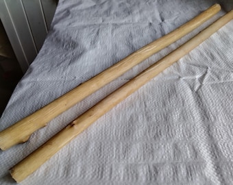 2 hazelnut sticks,60cm long,peeled,18-28mm diameter.
