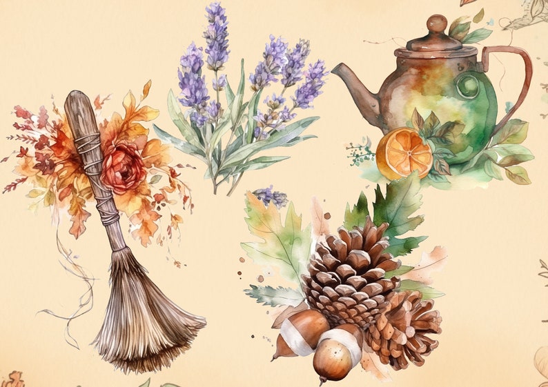 Pu&ograve; includere: Un'illustrazione ad acquerello di una collezione di elementi autunnali e floreali. L'illustrazione presenta una scopa, una teiera con una fetta di limone, una pigna con ghiande e un mazzo di lavanda.