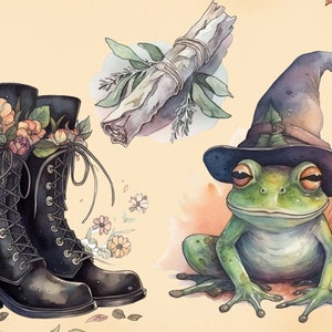 Pu&ograve; includere: Un'illustrazione ad acquerello di una rana che indossa un cappello da strega, un paio di stivali neri con decorazioni floreali e un fascio di salvia. L'illustrazione &egrave; su uno sfondo beige chiaro.