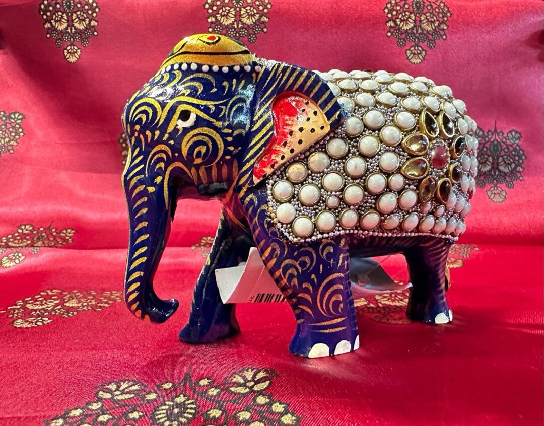 Hand Carved Wooden Elephant Statue: Indian Art, Good Luck Gift (6 Inch ...