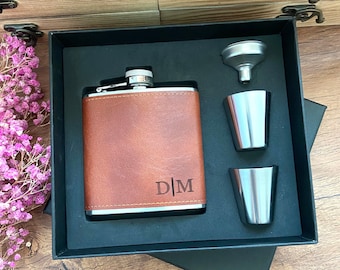 Custom Leather Flask Gift Set for Groomsmen , Wedding Souvenir , Gift Set Best Man Proposal, Custom Engraved Groomsmen Gift Box