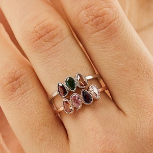 Mothers Ring 14K Gold Stackable / Birthstone Ring for Mom / Personalized Gift  / Handmade Jewelry / Personalized Gift for Mom
