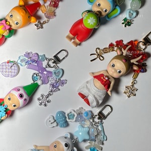 Sonny Engel Handmade Schlüsselanhänger | Authentisch | Weihnachten | Santa’s Little Helfer Serie