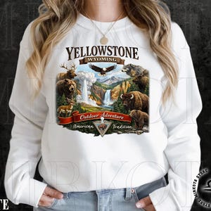 Retro Yellowstone National Park Sweatshirt, Vintage 90s Wyoming Wildlife Graphic Crewneck, Nostalgia Hiking Old School Gift