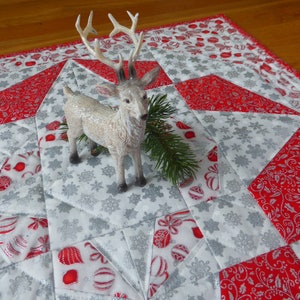 Christmas Tablecloth, Handmade Festive Table Runner, Quilted Tablecloth, Christmas Decoration, Square Table Topper 19 1/4&quot;