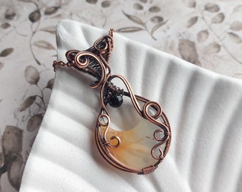 Carnelian moon pendant in copper wire, witchy jewelry with crystals, one-of-a-kind birthday gift for sister