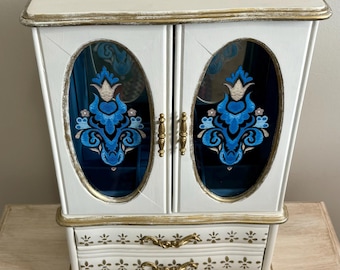 Large ivory hand painted upcycled jewelry box, Ladies jewelry box, Girls jewelry box, Tabletop jewelry box, gift for her, vintage