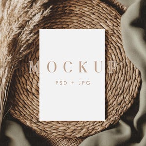 Mockup zaproszeń 5x7, Mockup kartek z zaproszeniami, Mockup kartek okolicznościowych, Obiekt inteligentny PSD kartek ślubnych, Mockup papeterii kartek, Szablon kartek upominkowych