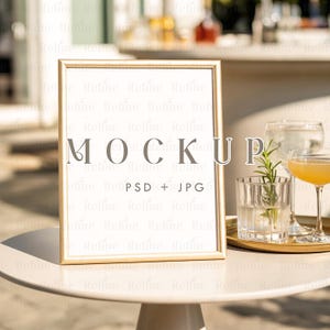 Maqueta de letrero para bar de bodas, maqueta de letrero de menú de bebidas (PSD), maqueta de marco para menú de cócteles, maqueta de letrero de mesa de 8x10, maqueta de tarjeta de número de mesa con marco dorado