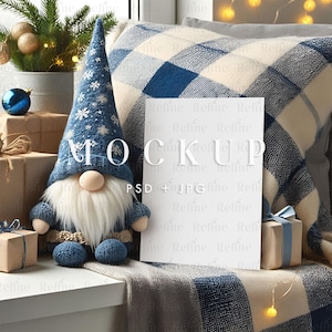 Mockup di biglietto d'invito regalo, Mockup di invito per baby shower, Mockup di biglietto d'invito con gnomo blu, Mockup di biglietto d'invito 5x7 PSD