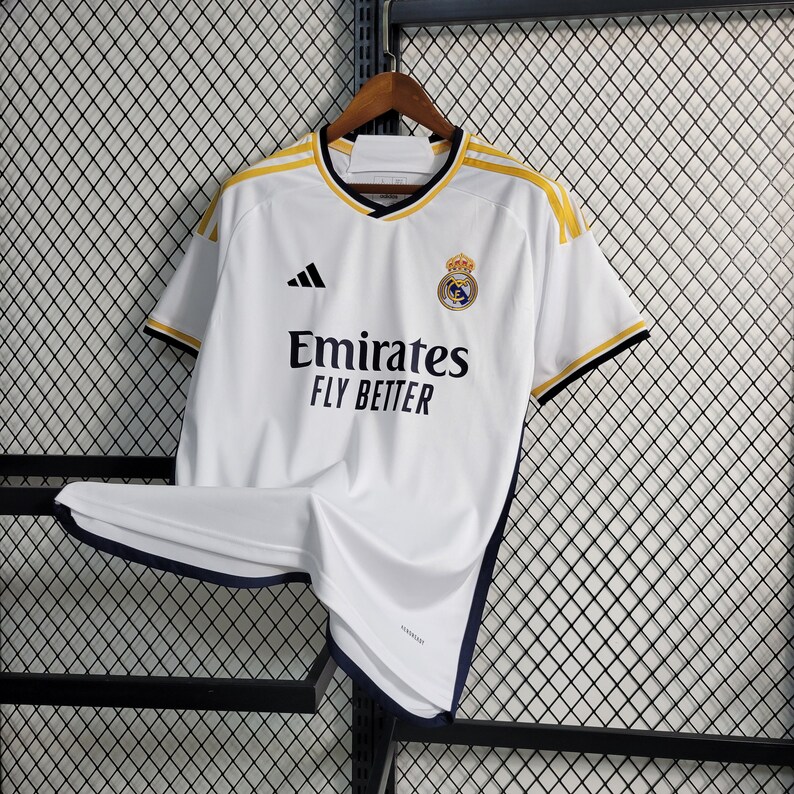 Camiseta Real Madrid Primera Equipación Blanca 2023/2024 Nueva Versión Fans Rp Oficial retro blancos imagen 2