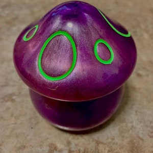 Marbled Resin Mushroom Jar (2 colors)