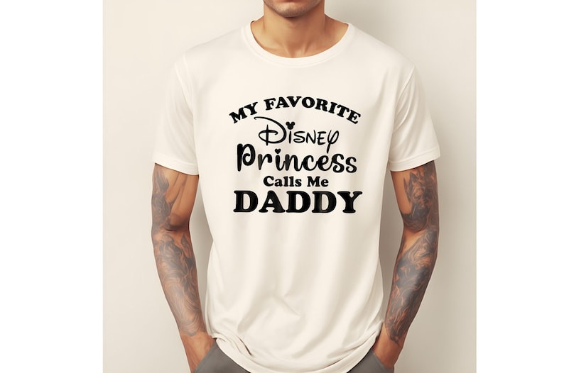 Camiseta "Mi princesa favorita me llama papi", Camiseta para papá, Regalo para papá primerizo, Camiseta para papá, Camiseta de vacaciones, Vacaciones familiares en Disney imagen 2