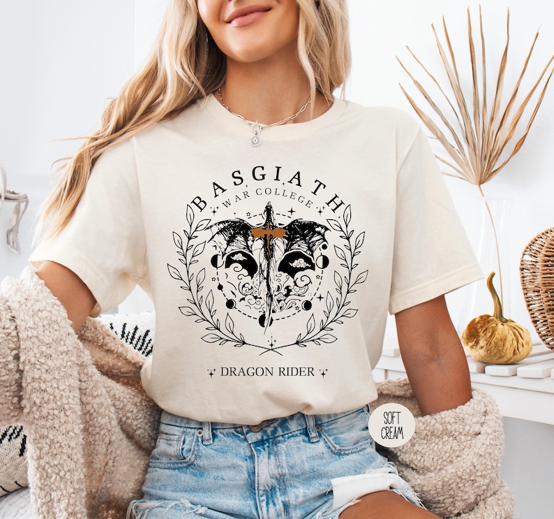 Basgiath War College Book Shirt, Dragon Rider Shirt, Fantasy Bookish Shirt, Book Lover Shirt, Bookworm Shirt, Book Shirt, Bookish War Shirt Bild 2