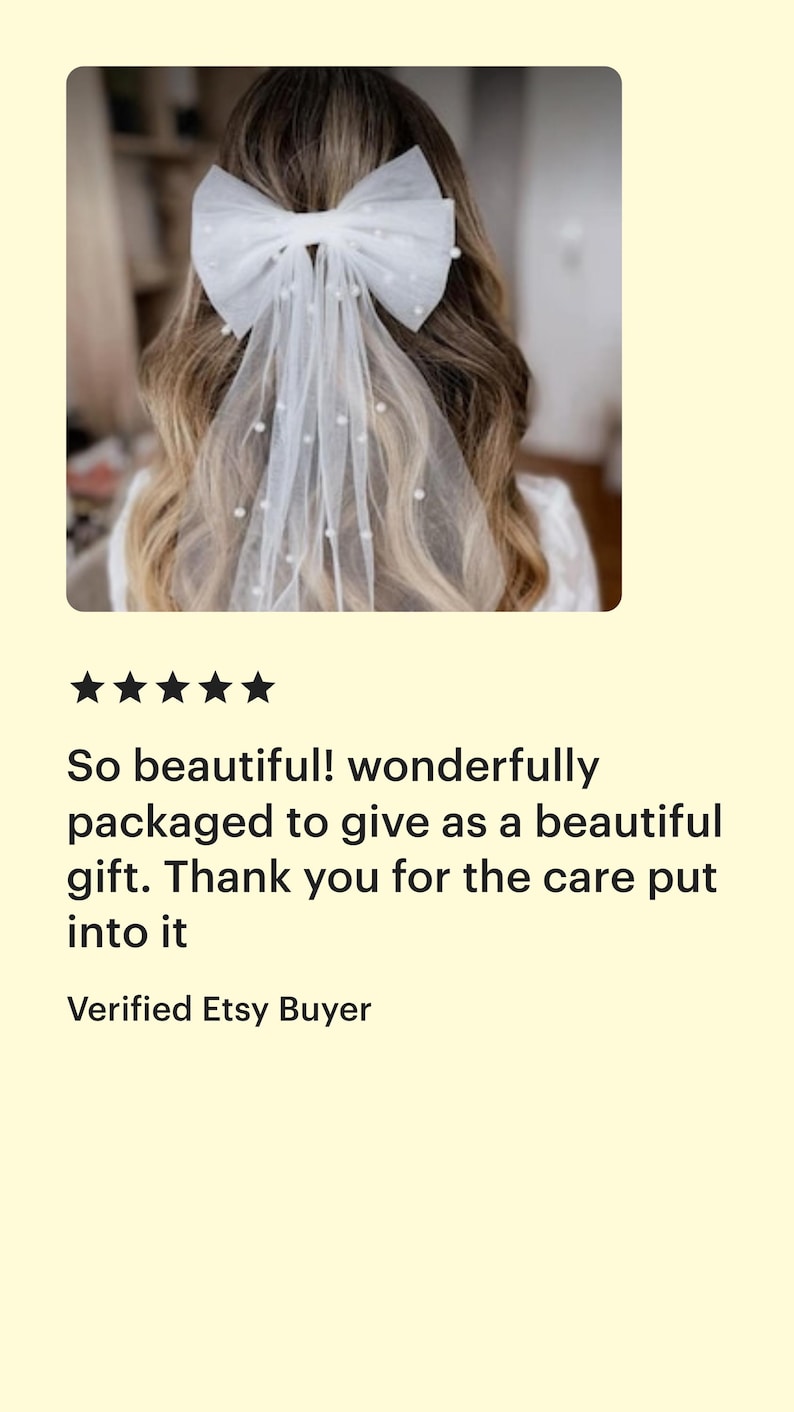 Pinza para el cabello con lazo de tul blanco y detalles de perlas, accesorio nupcial estilo princesa, elegante cinta fluida para el cabello. imagen 4