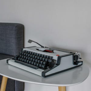OLYMPIA Traveller de Luxe, gray working typewriter, portable typewriter, writer gift