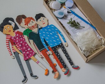 Wooden people for coloring - kit for a party for adults