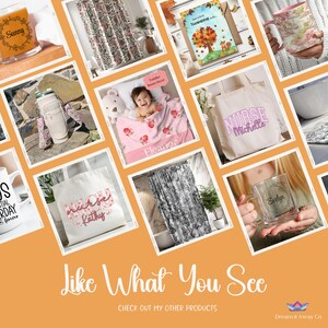 K&ouml;nnte beinhalten: Eine Collage aus personalisierten Geschenken, darunter Tassen, Einkaufstaschen, Duschvorh&auml;nge und Decken. Die Artikel zeigen verschiedene Designs und Namen, wie "Sunny", "Nurse Michelle", "Kathy" und "Eleanor". Der Text "Like What You See" und "CHECK OUT MY OTHER PRODUCTS" ist ebenfalls enthalten.