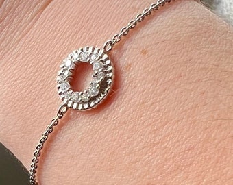 Premium Silver Circle of Life Bracelet - Dainty Luxurious Timeless