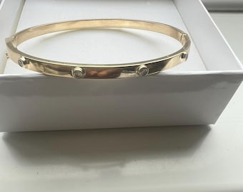 9ct Gold CZ  Bangle - Elegant Jewelry - Barrett Jewellery