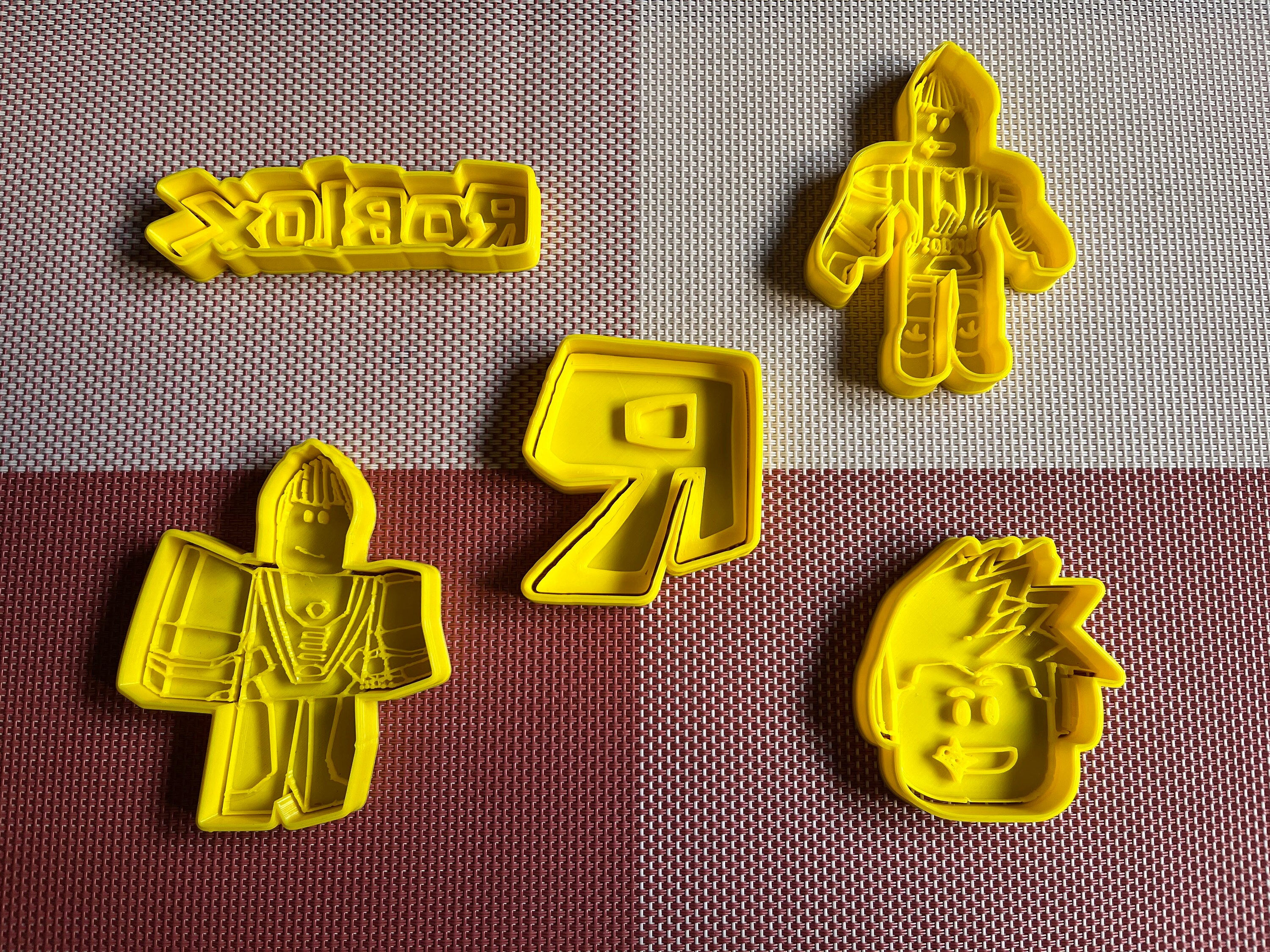 Roblox Noob Skin Cookie Cutters // Video Games // Crafts 