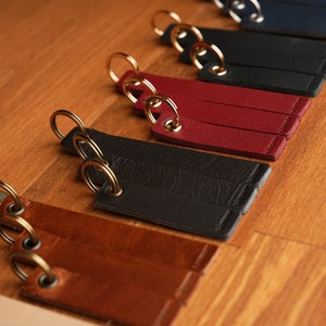 TORRO Genuine Leather Keyring – Navy Blue With 2.5cm Brushed Metal Split Ring, Simple Leather Loop - View #5