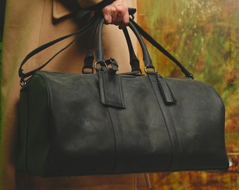 Black Leather Duffle Bag with Large Volume (45L-55L) Travel Bag Leather Vegetal Buffalo Luggage for Weekender Storage