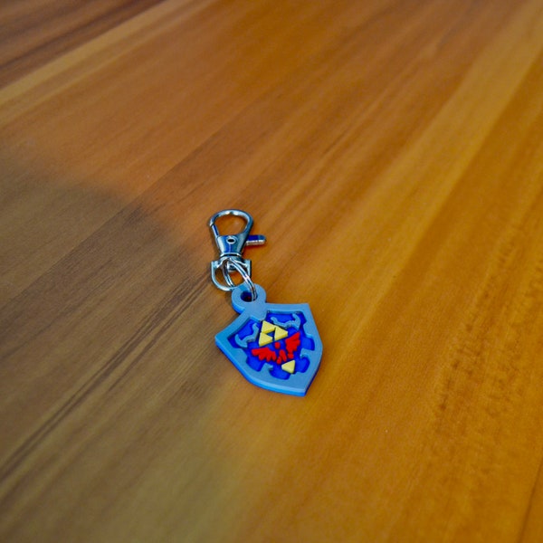 Zelda Hylian Shield Keychain/Keyring - Party Favor for birthday - Clip for bag - Free Shipping
