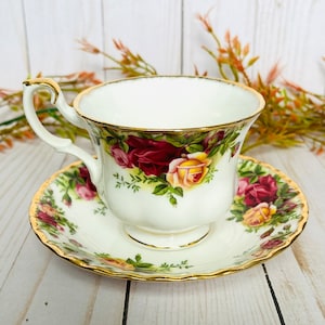 Royal Albert Old Country Roses Bone China Tea Cup and Saucer