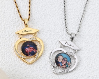 Personalized Graduation Photo Necklace, Custom Best Friend Gift, Engraved Graduation Cap Pendant, Class of 2027 Keepsake for Her