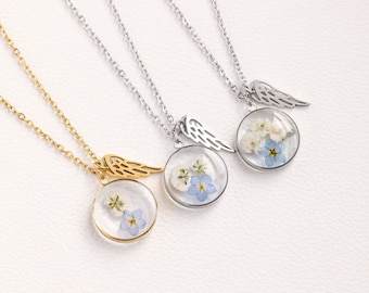 Forget Me Not and Baby’s Breath Flower Necklace with Wings, Handmade Real Flower Necklace, Memorial Gift, Baby Loss Gift, Grieving Mom Gift