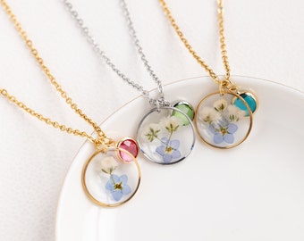 Aangepaste geboortesteen vergeet-mij-nietje en baby's Breath-bloemketting, handgemaakte bloemenketting, baby verlies cadeau, rouwende moeder, miskraamcadeau
