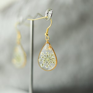 Queen Anne&#39;s Lace Earrings for Women, Pressed Flower Earring, Handmade Floral Earrings, Birthday Gift, Bridesmaid Gift, Gift for Her
