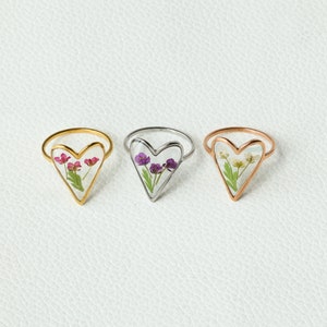 Heart Pressed Flower Rings for Women, Handmade Real Flower Rings, Dried Flower Resin Rings, Gift for Mom, Birthday Gift, Gift for Her