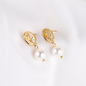 Birth Flower Pearl Earrings for Women, Shell Pearl Dangle Earrings, Sterling Silver Drop Earrings, Flower And Pearl Drop Earrings