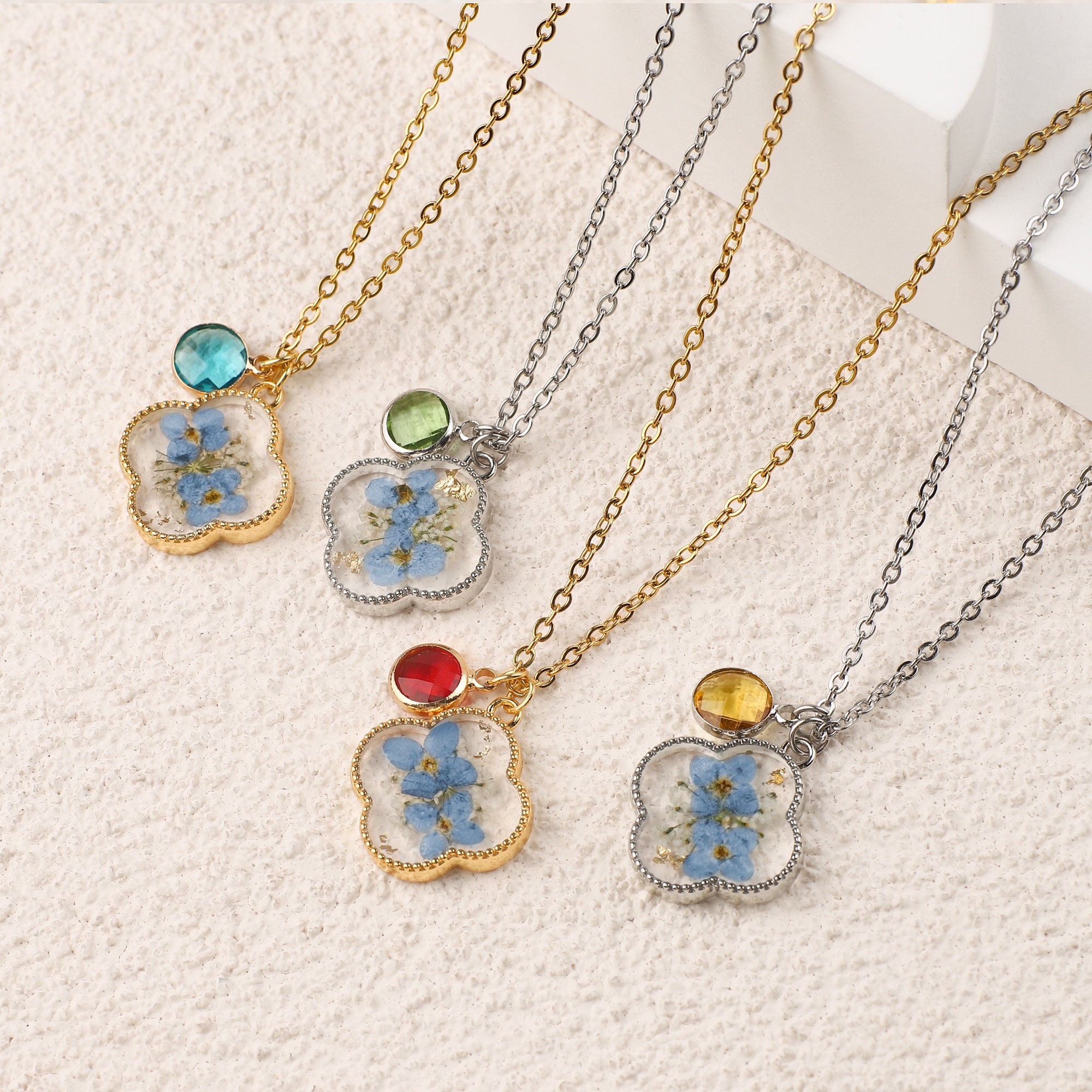 Collar de flor de nomeolvides con piedra de nacimiento personalizada, collar de piedra de nacimiento personalizado, collar de flores prensadas reales, regalo para mamá, regalo de cumpleaños