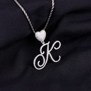 Collar con inicial de corazón helado, collar con colgante de letra personalizado, cadena torcida con collar de corazón, regalo de cumpleaños, regalo de Navidad