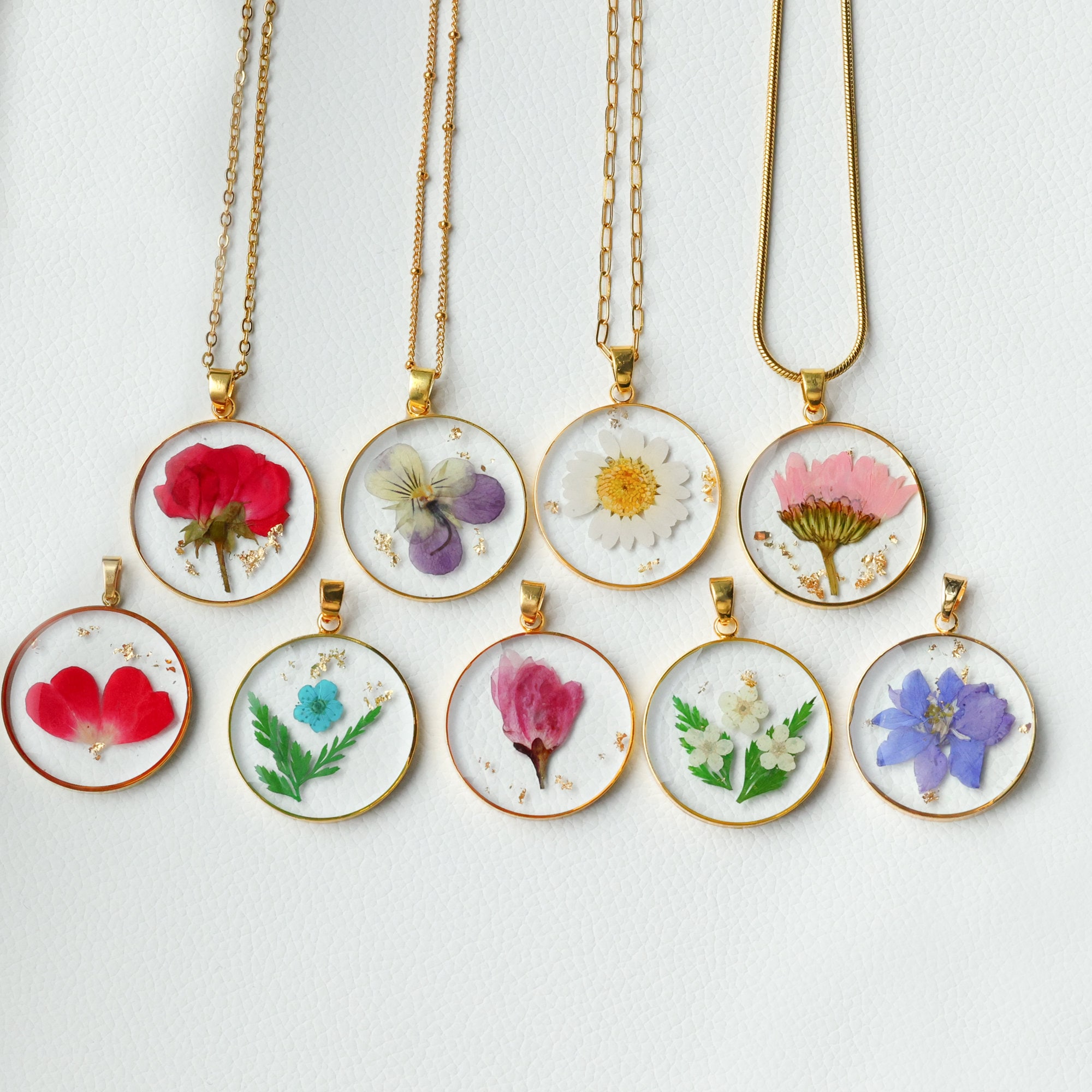Geburtsmonat Blumenhalskette für Frauen, personalisierte Geburtsblumenharz-Halskette, gepresste Blumenhalskette, Geburtstagsgeschenk, Geschenk für Mutter