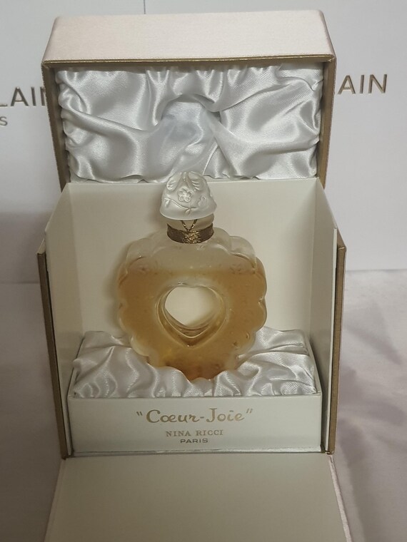 Nina Ricci Heart-Joy Perfume Perfume Extract Lalique Bottle