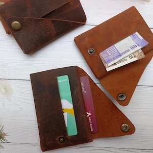Cartera de cuero personalizada minimalista para hombres, tarjetero de cuero grabado personalizado, monedero delgado unisex, mini monedero portátil para tarjetas de crédito