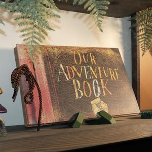Stylish Book Display Stand for Collectors - A Chic Addition to Your Home Library