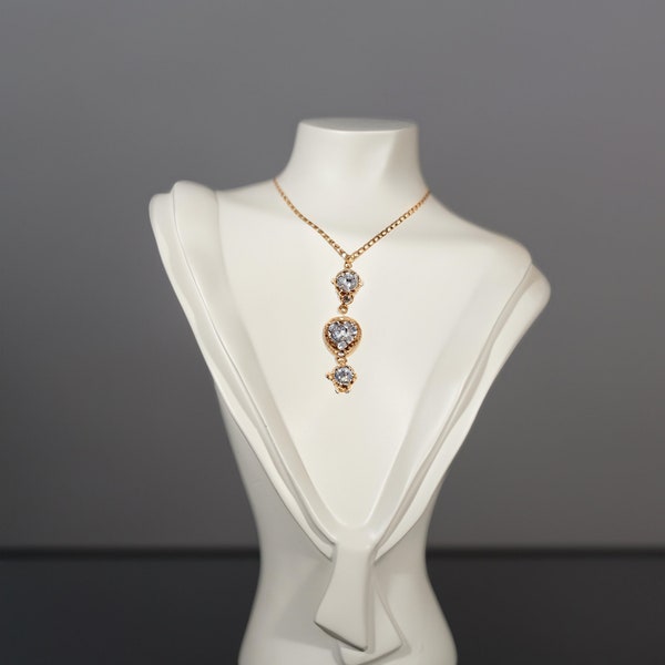 Elegant Jewelry Presentations: Polyester Jewelry Bust, Mannequin Necklace Display, and More