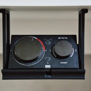Soporte para MixAmp Pro debajo del escritorio: soporte para MixAmp Pro Astro impreso en 3D: organizador de accesorios para juegos que ahorra espacio