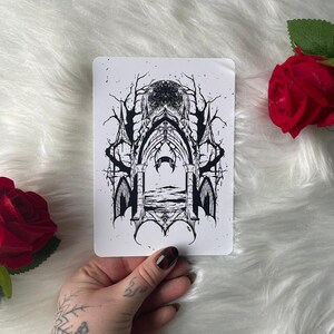 Cartolina Luna Arco Design Magico Dark Alternativa Goth Fantasy Tatuaggio Arte Carta Regalo kalihaart