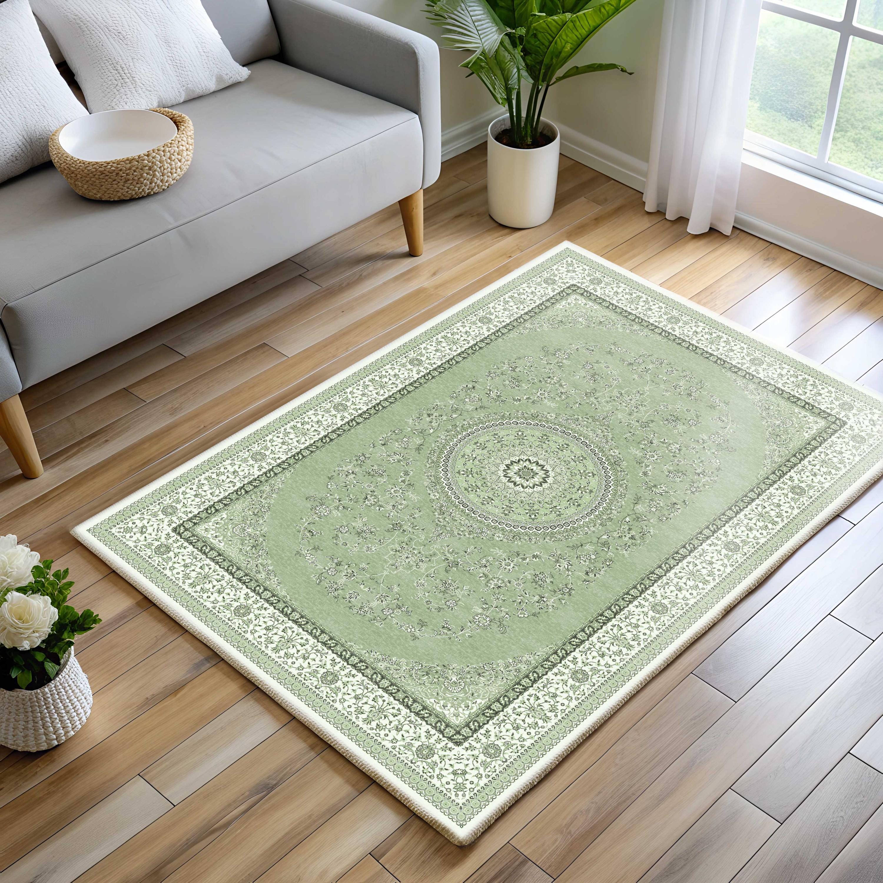 142×244 \"Green tea\" ViNTAGE TURKiSH RUG Vintage Turkish Rug in Light Green with Beige Floral Medallion