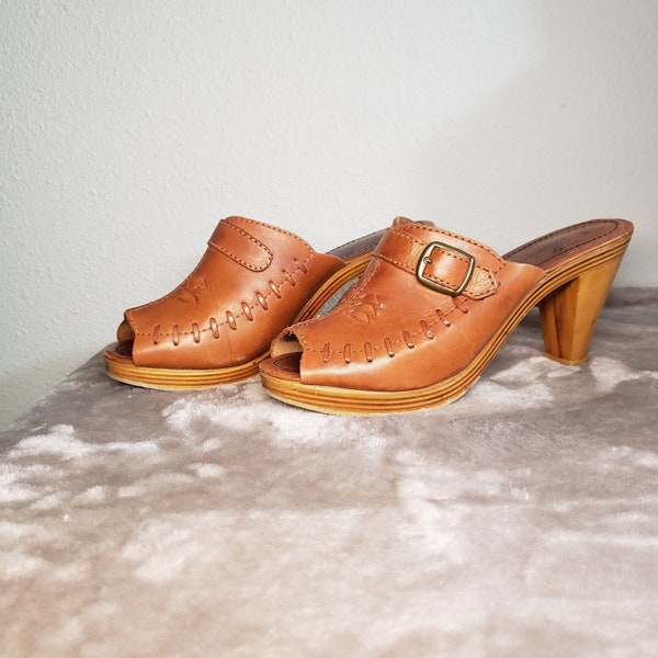Vintage Authentic 70s Bohemian Cognac Brown Leather Peep Toe Wood Clog Heels - Rare 1970s Size 6.5 7 Stevie Nicks Hippie Disco Sandal Shoes
