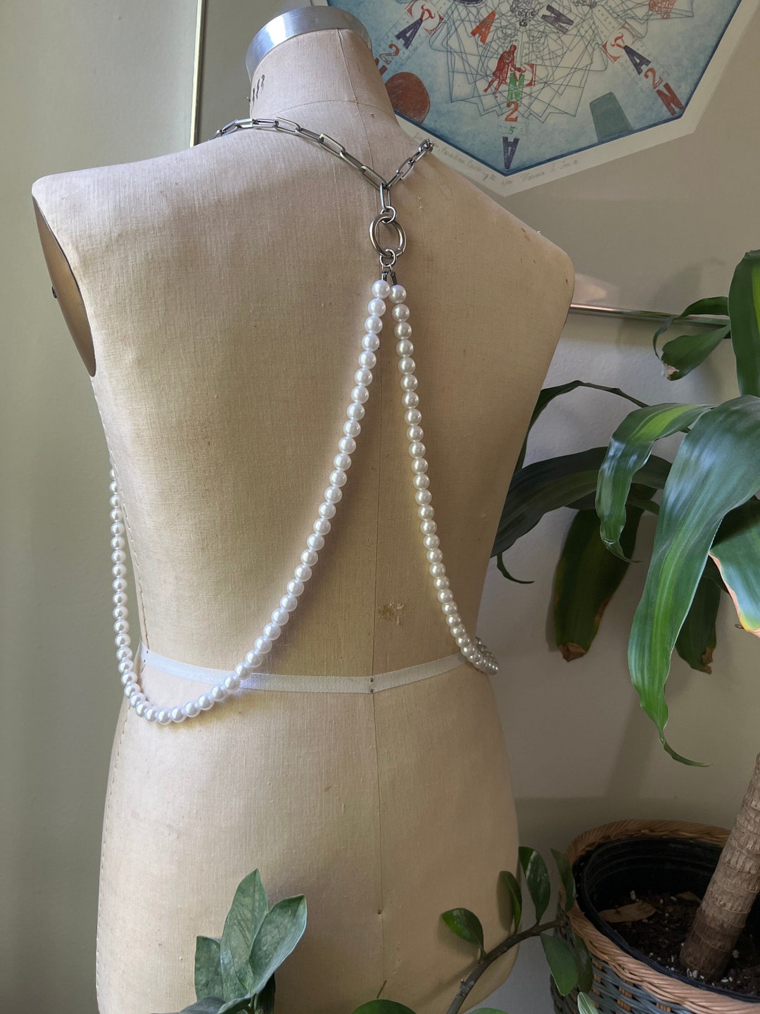 Plunge Lace Teddy w. Removable Pearl Harness